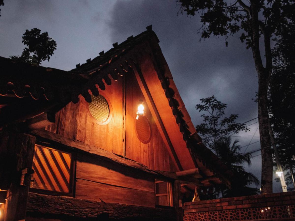 Cokro Hinggil - Traditional View Sleman  Exterior foto